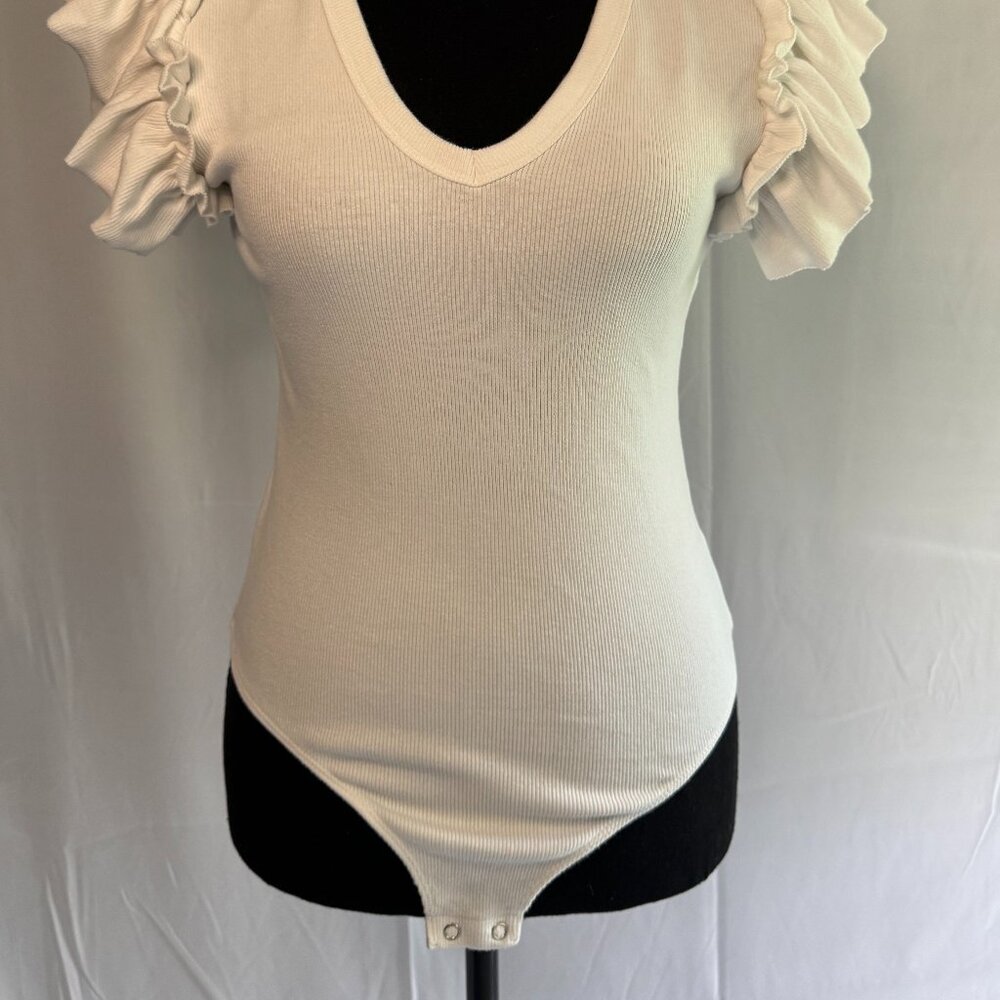 Ribbed flutter ruffle sleeve stretchy top Express Size Small - 355 - Picture 3 of 6